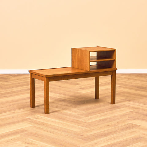 Svenskt sidobord/hallbänk i teak