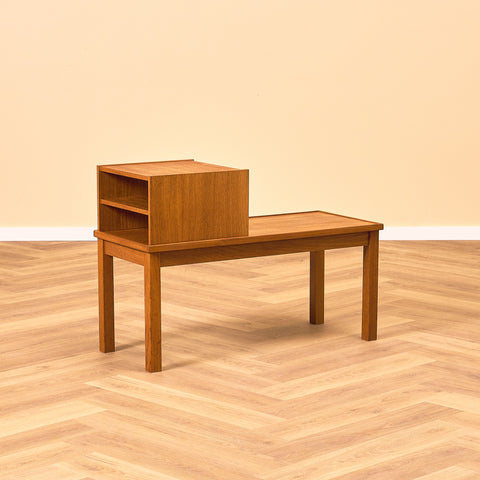 Svenskt sidobord/hallbänk i teak