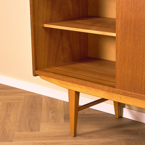 Svenskt skåp i teak