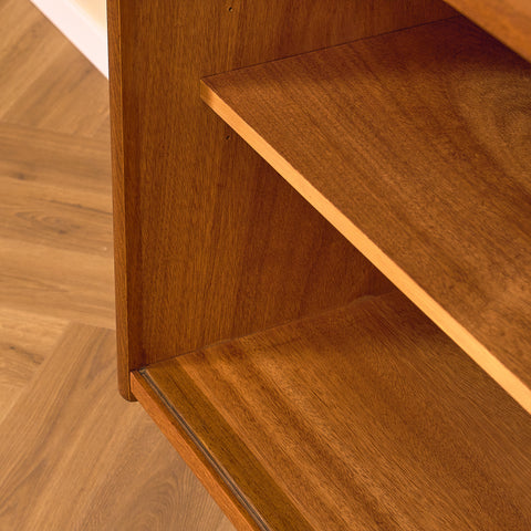 Svenskt skåp i teak