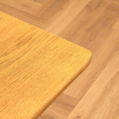 Svenskt rektangulärt matbord i ek, modell 'Calmare nyckel' av Carl Malmsten