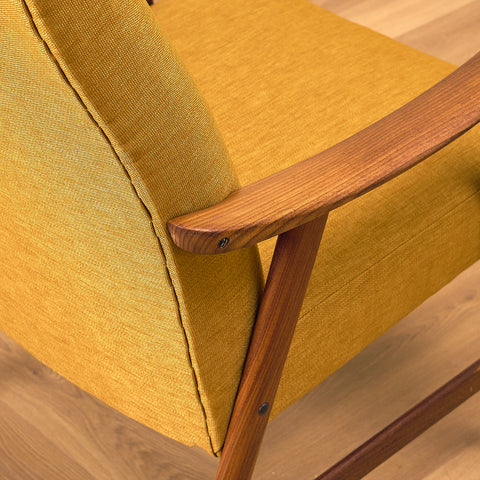 Norsk fåtölj i massiv valnöt, modell 500 av Braathen & Brattrud för Dokka Möbler