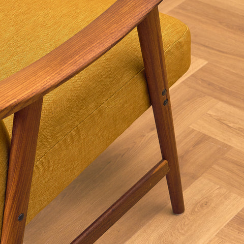 Norsk fåtölj i massiv valnöt, modell 500 av Braathen & Brattrud för Dokka Möbler