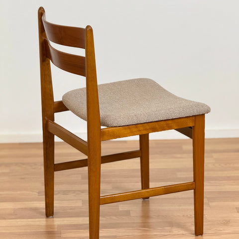 Set of 8 dining chairs in teak & beech, Denmark