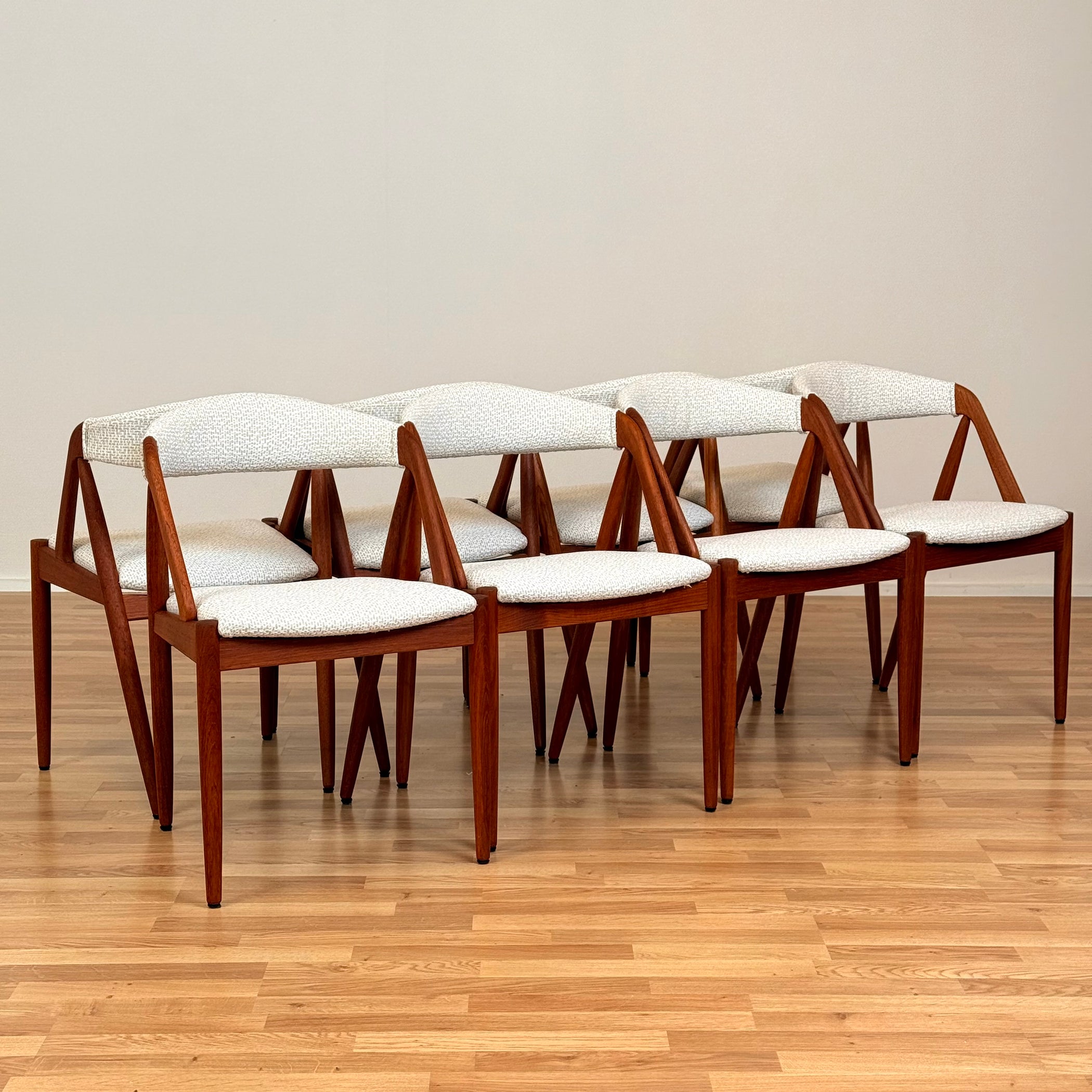 vintage-furniture-buy-in-stockholm-beyo-vintage-mid-century-furniture