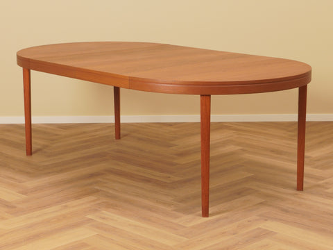 Swedish round dining table in teak by Skaraborgs Möbelindustri in Tibro