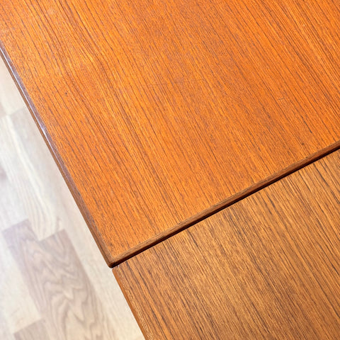 Dining table in teak, 1950s-60s, Denmark - Beyo Vintage