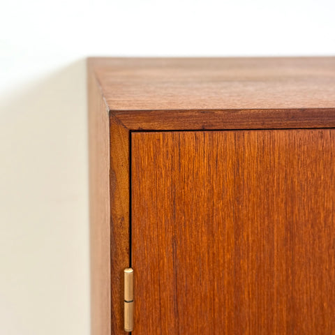 DO NOT PUBLISH, KEY OR MAGNET FIXING Cabinet in teak, 1950s-60s, Denmark - Beyo Vintage
