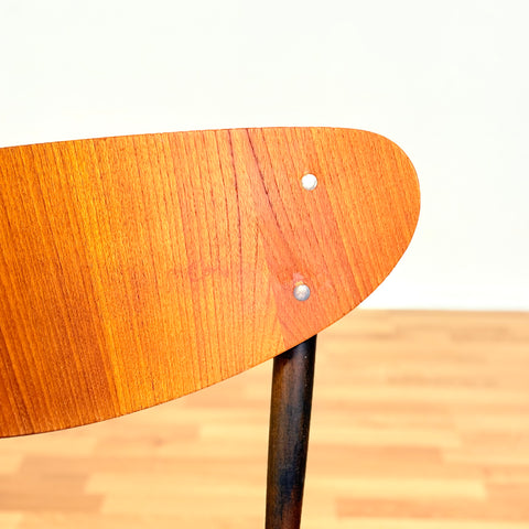 Swedish set of 4 dining chairs in teak by Bröderna Wigells Stolfabrik