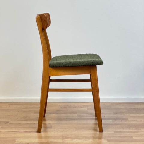 Set of 4 dining chairs in teak