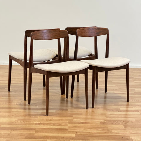 Set of 4 dining chairs in mahogany