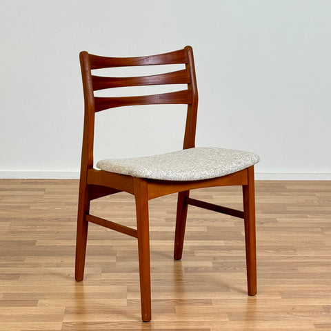 Dining chair in teak & beech