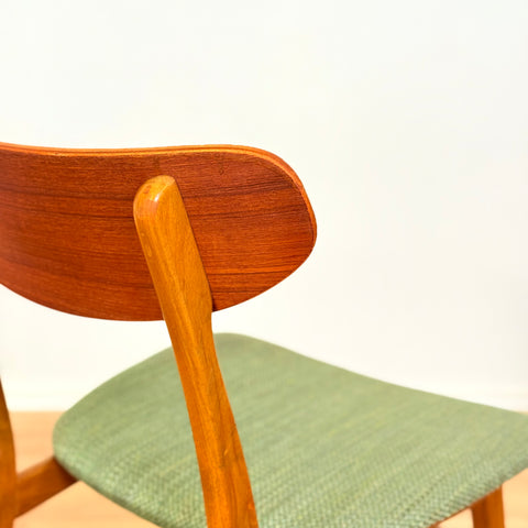 Danish set of 6 dining chairs in teak and beech