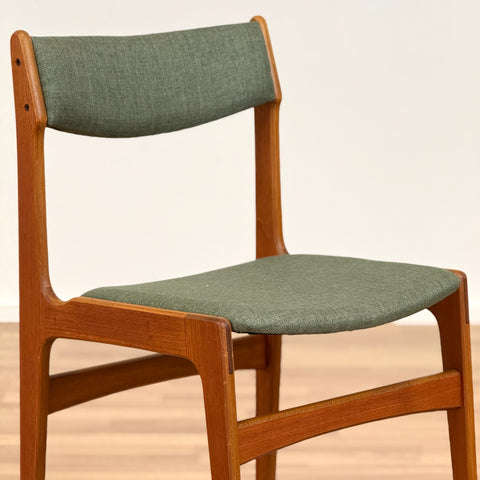 PRICE Set of 4 dining chairs in beech by Erik Buch, 1950s-60s, Denmark - Beyo Vintage
