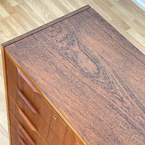 Chest of drawers, teak, Denmark 1950s-60s.