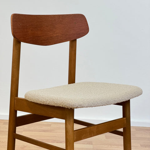 Set of 4 dining chairs, in teak & beech