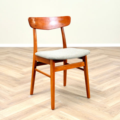 Kundbeställning82 Set of 8 dining chairs, Findahl Møbelfabrik, in teak and beech