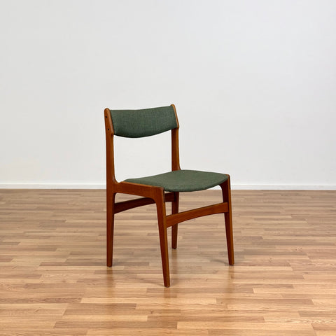 PRICE Set of 4 dining chairs in beech by Erik Buch, 1950s-60s, Denmark - Beyo Vintage