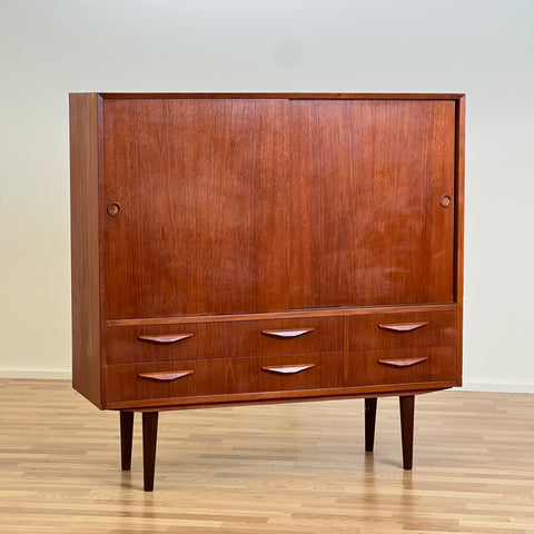 Vemb Møbelfabrik Highboard, 1960s