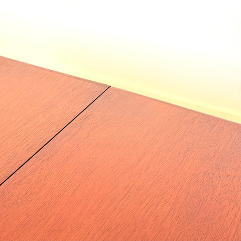 Danish oval dining table in mahogany by Skovby Møbelfabrik