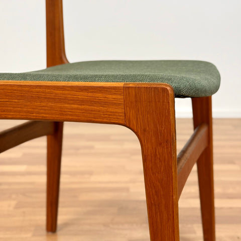 PRICE Set of 4 dining chairs in beech by Erik Buch, 1950s-60s, Denmark - Beyo Vintage