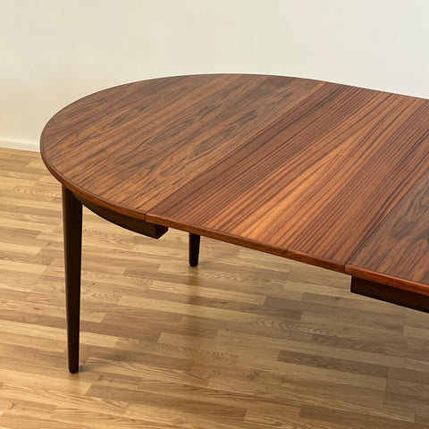 Round dining table with 3 ext., Santos Rosewood, Omann Jun