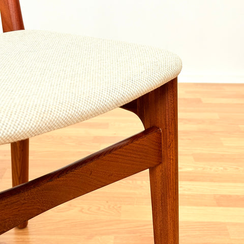 Danish dining chairs in teak by Erik Buch for Findahls Møbelfabrik