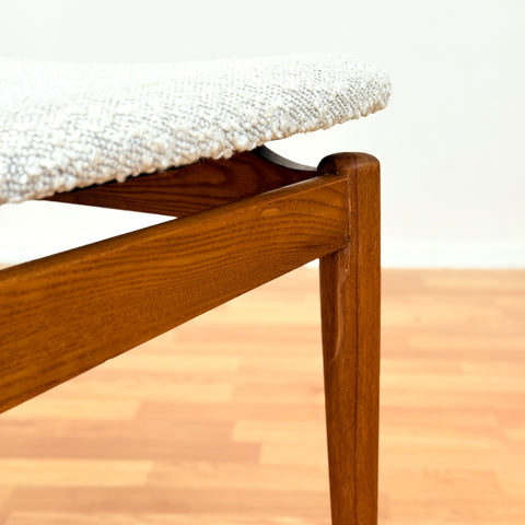 Swedish set of 4 dining chairs in oak