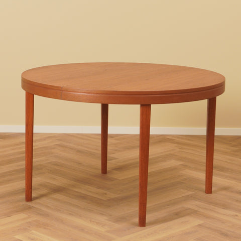 Swedish round dining table in teak by Skaraborgs Möbelindustri in Tibro