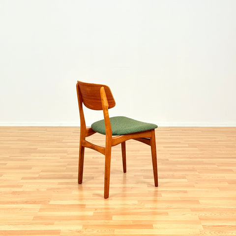 Danish dining chairs in teak & oak by Farstrup