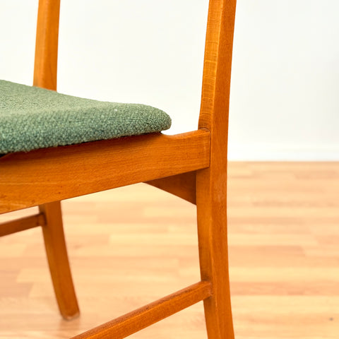 Danish set of 6 dining chairs in teak and beech
