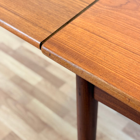 Dining table in teak, 1950s-60s, Denmark - Beyo Vintage