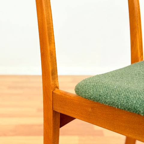 Danish set of 6 dining chairs in teak and beech