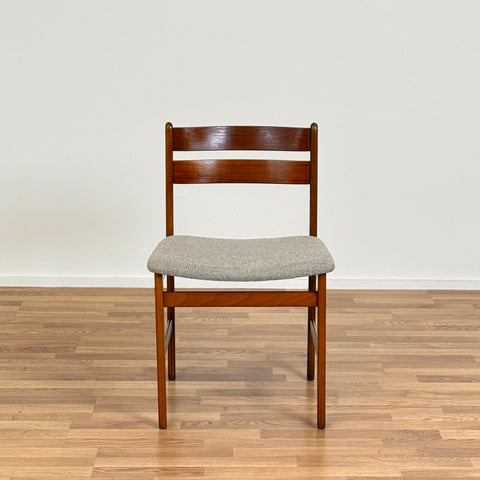 Set of 8 dining chairs in teak & beech, Denmark