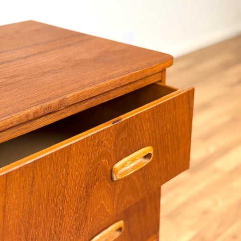Chest of 3 drawers in teak, 1950s-60s, Sweden - Beyo Vintage