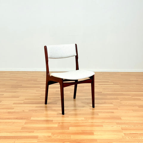 Danish set of 6 dining chairs in walnut by Eric Buch