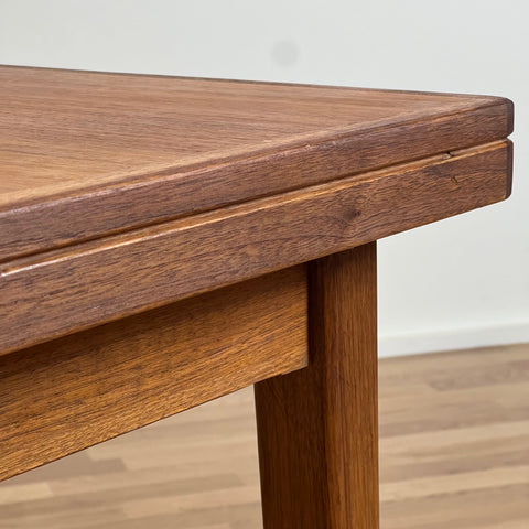 Dining table in walnut, Skaraborg, Sweden