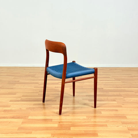 Danish set of 4 dining chairs in solid teak, 'model 75' by Niels O. Moller