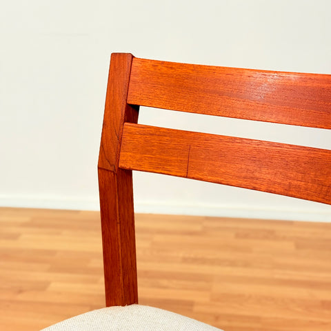 Danish set of 8 dining chairs in teak by N.O. Møller, model 404