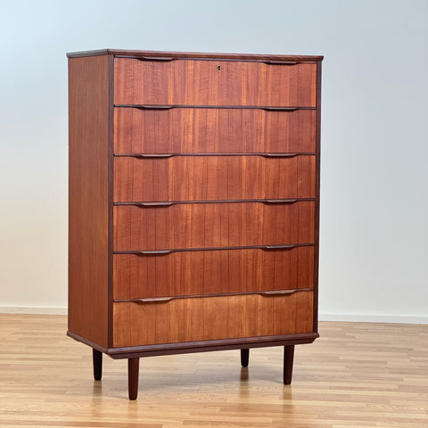 Vintage Danish chest of drawers in teak, 1950-60s.