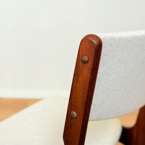 Danish set of 6 dining chairs in walnut by Eric Buch