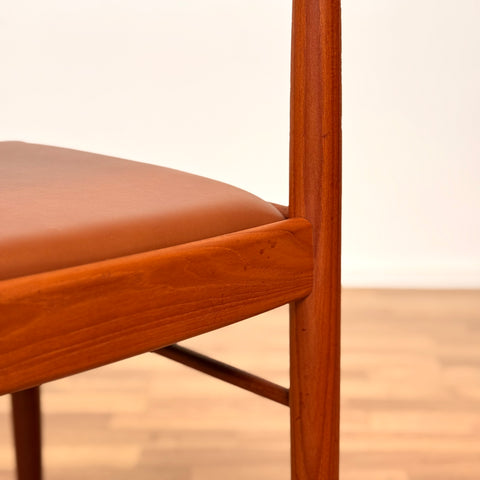 PRICE Set of 6 dining chairs in solid teak by H.W.Klein, 1950s-60s, Denmark - Beyo Vintage