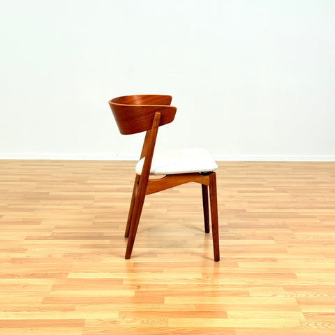 Danish dining chairs in teak & oak, No. 7 by Helge Sibast