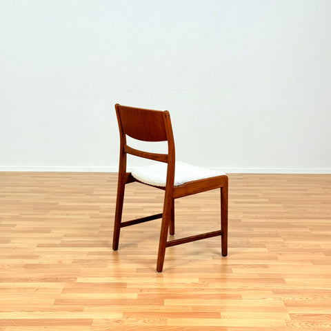 Danish dining chairs in teak & oak