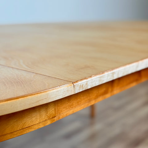 Round dining table in beech, 1980s