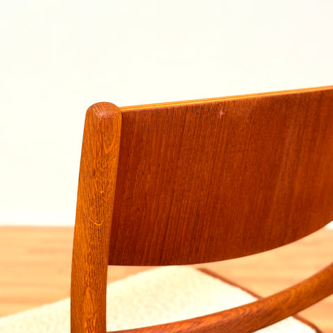 Danish dining chairs in teak & oak