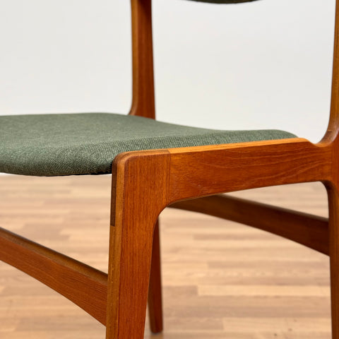 PRICE Set of 4 dining chairs in beech by Erik Buch, 1950s-60s, Denmark - Beyo Vintage