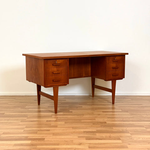 PRICE Writing desk in teak, 1950s-60s, Denmark - Beyo Vintage