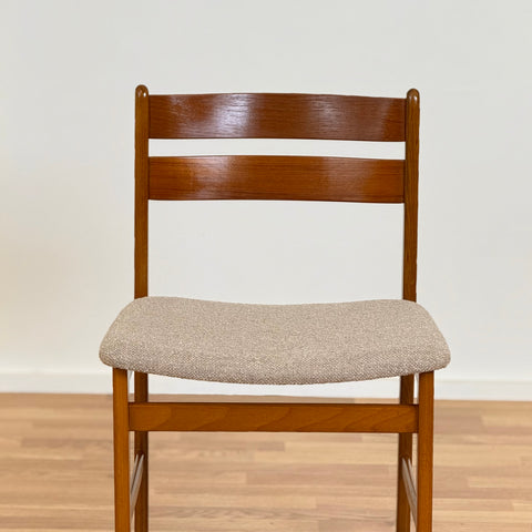 Set of 8 dining chairs in teak & beech, Denmark