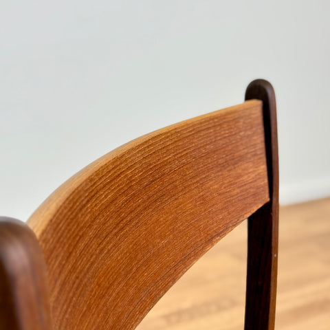 Single dining chair in walnut and teak